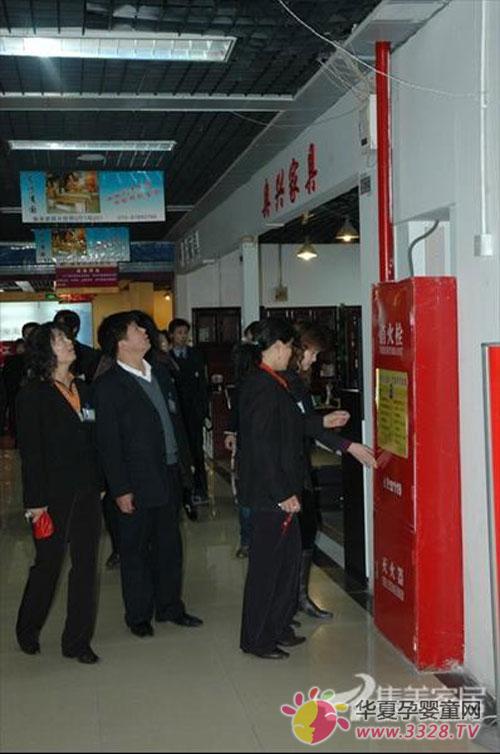 集美家居大世界开展冬季消防安全大检查 集美家居大世界开展冬季消防安全大检查
