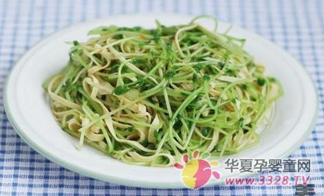 豌豆苗拌豆腐