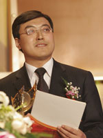 伊利集团董事长潘刚传奇故事