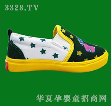 上海回力绿色卡通图案童鞋