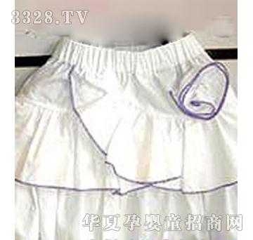 跳跳小熊白色半截裙