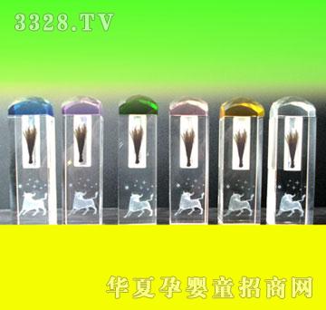 冠雅富盛宏玲珑水晶章
