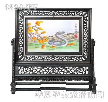 金鼎蛇运连年胎毛绣