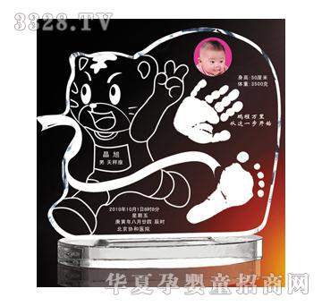 金鼎一路领先水晶手足印