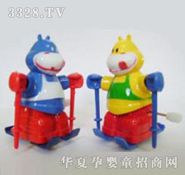 伊方上链发条滑雪熊玩具