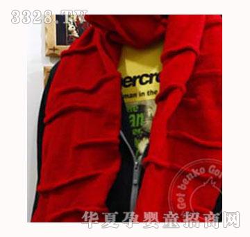 缤果红色折纹围巾