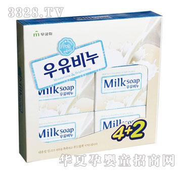 ţ