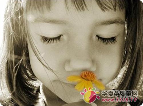 ��ʲôԭ���º��ӵıǿ����׳�Ѫ